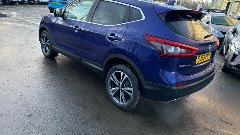 Nissan Qashqai 1.3 DiG-T 160 N-Connecta 5dr Petrol Hatchback